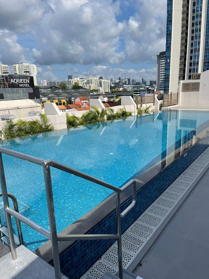 Aqueen Prestige Hotel Jalan Besar Singapore Exterior foto