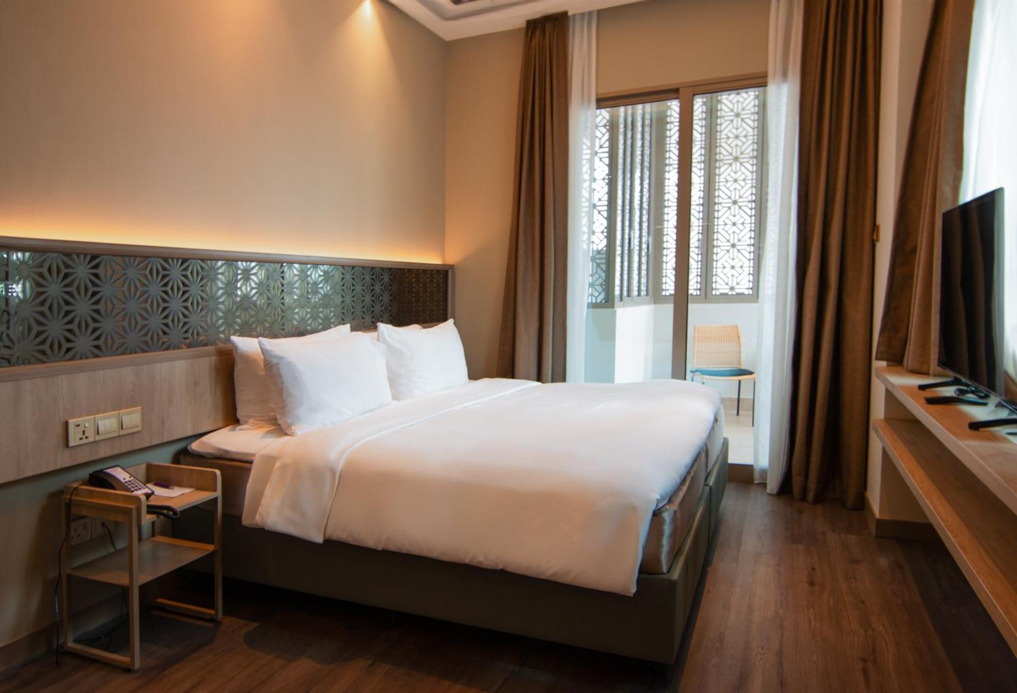 Aqueen Prestige Hotel Jalan Besar Singapore Exterior foto