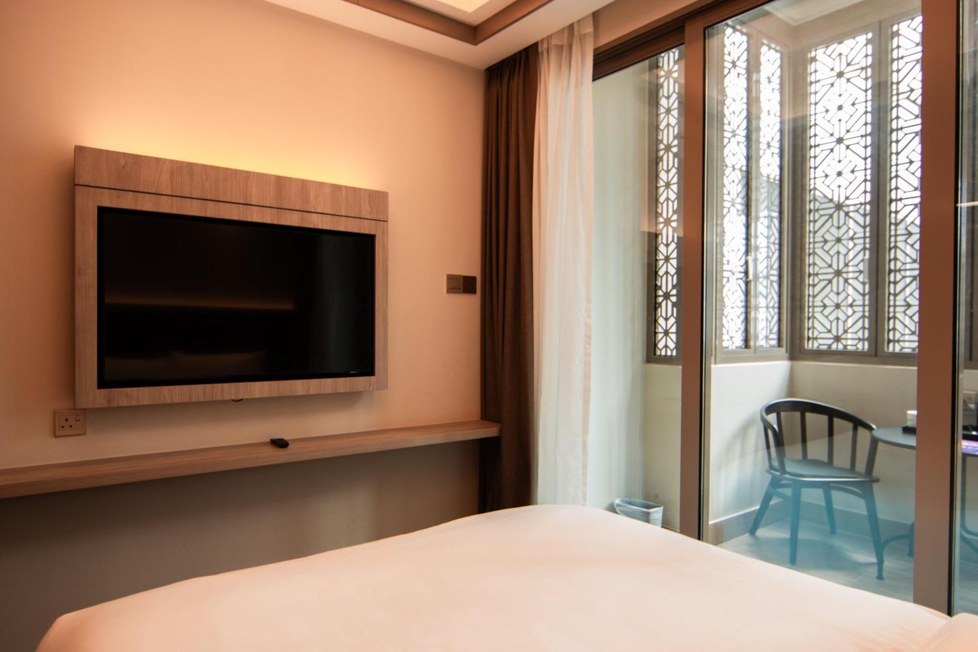 Aqueen Prestige Hotel Jalan Besar Singapore Exterior foto