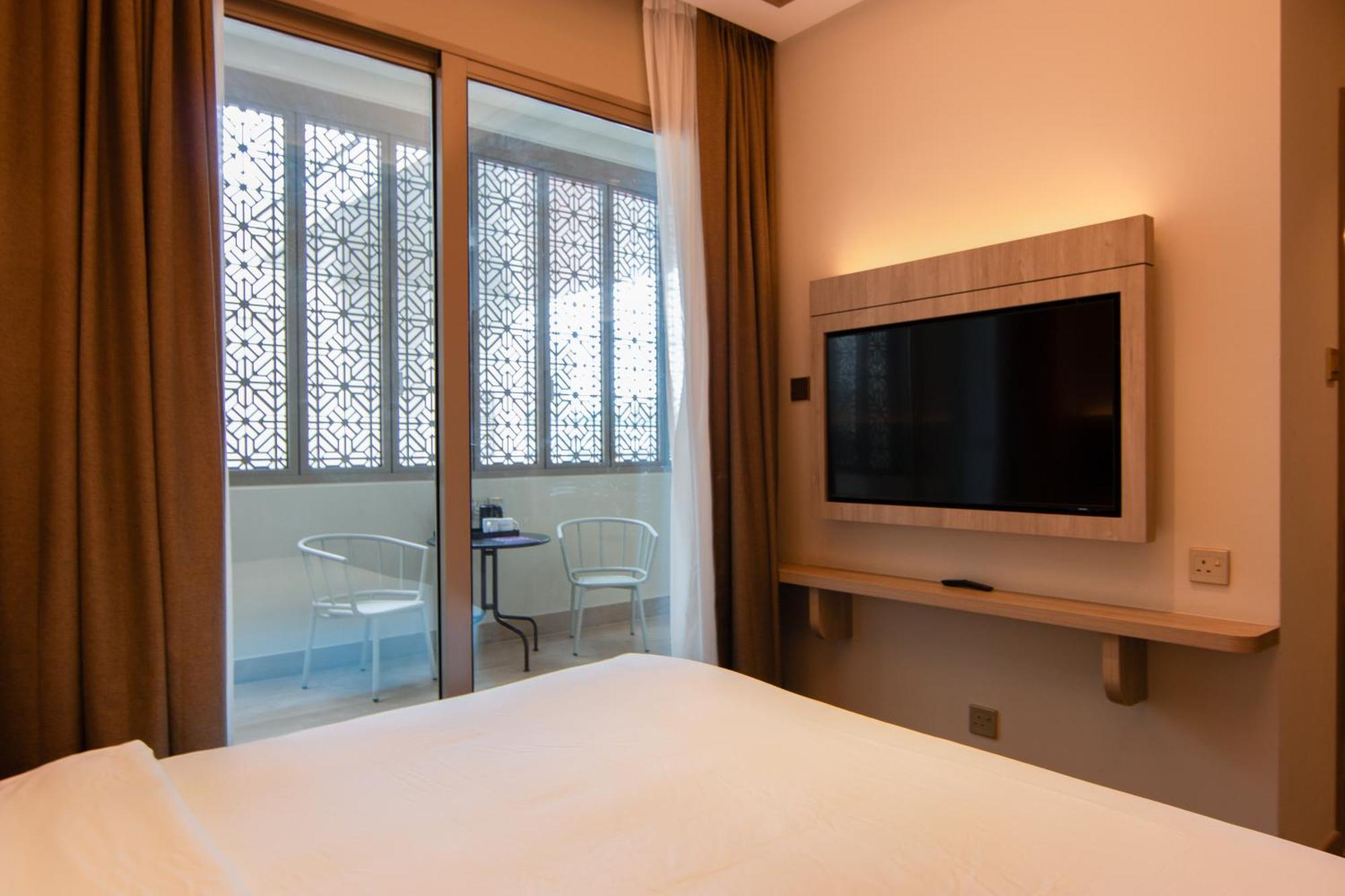 Aqueen Prestige Hotel Jalan Besar Singapore Exterior foto